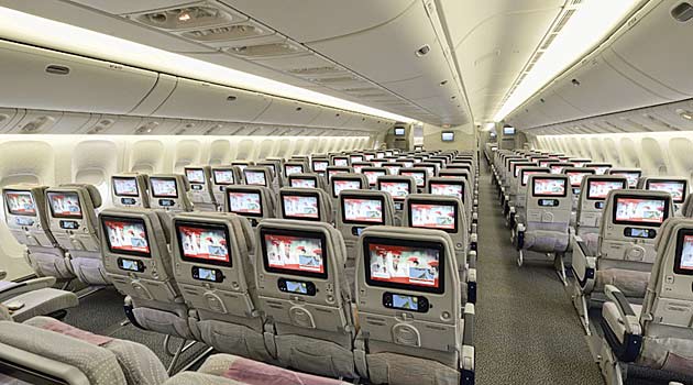Aviação , Cabine de passageiros da Emirates com telas individuais (foto: divulgação)
