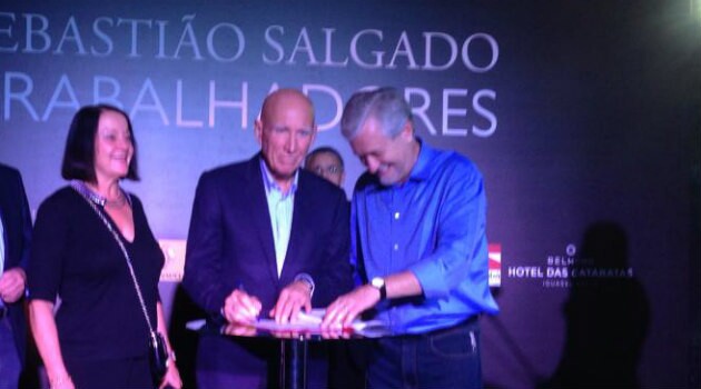 Destinos , Lélia Wanick Salgado, Sebastião Salgado e o presidente de Itaipu Binacional, Jorge Samek